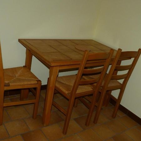 Maison De Vacances Pour 6 Personnes Avec Piscine Lainsecq Zewnętrze zdjęcie