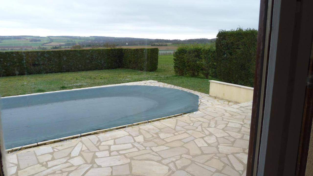 Maison De Vacances Pour 6 Personnes Avec Piscine Lainsecq Zewnętrze zdjęcie