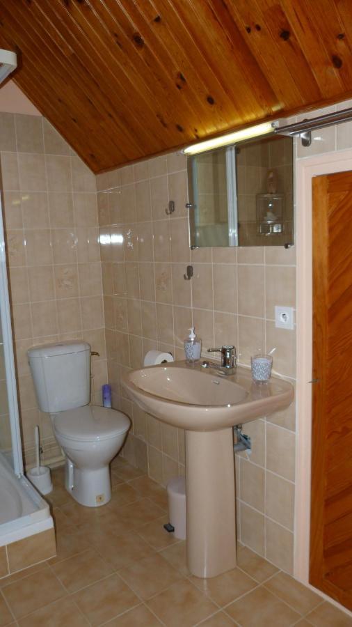 Maison De Vacances Pour 6 Personnes Avec Piscine Lainsecq Zewnętrze zdjęcie